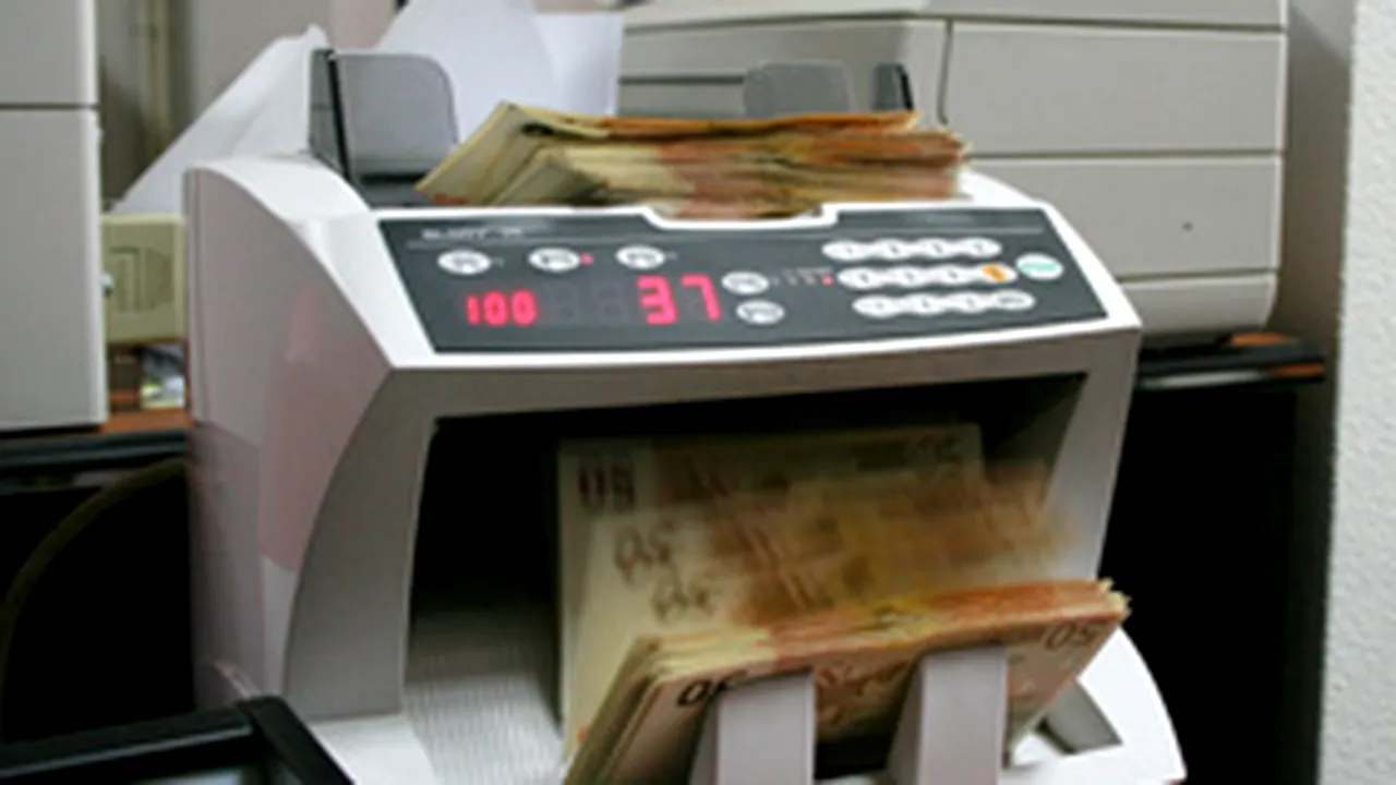 BRD: Euro ar putea ajunge la 3,4 lei