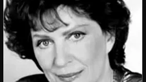 Majel Barrett Roddenberry, legendă a serialelor SF, a decedat