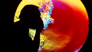 Un bărbat care a tuşit spre un bătrăn şi i-a spus că are coronavirus e cercetat pentru terorism