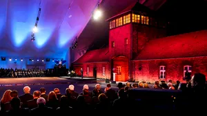 VIDEO: 75 de ani de la eliberarea lagărului nazist Auschwitz. Ronald Lauder: Este o cicatrice cumplită. Nu se va vindeca niciodată şi durerea nu va înceta