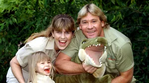 Au trecut 14 ani de când vânătorul de crocodili, Steve Irwin, s-a stins din viaţă. Familia i-a adus omagiu pe reţelele de socializare