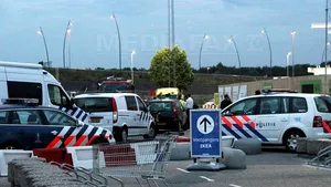 Explozii provocate de ceasuri-capcană în magazine Ikea din Belgia, Olanda şi Franţa