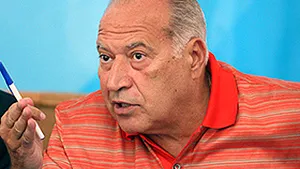 Voiculescu: Olteanu şi Boc mint în legătură cu modificarea Legii caselor naţionalizate