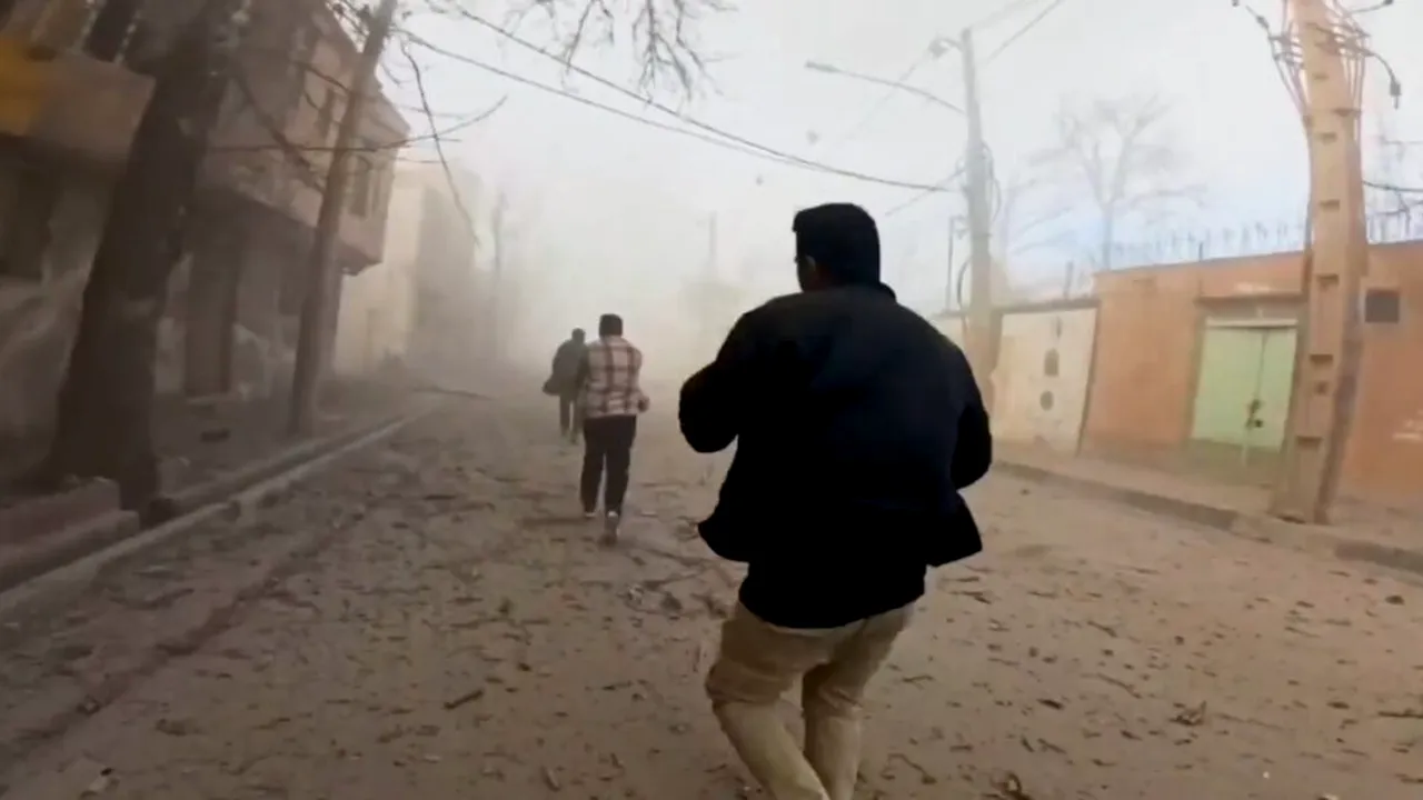 Sute de persoane fug din Iran prin Azerbaidjan din cauza războiului