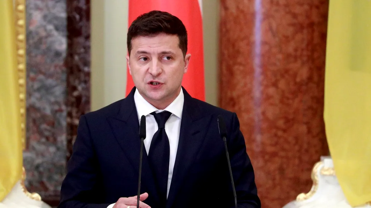 Preşedintele Ucrainei, Volodymyr Zelenskiy, a fost internat în spital după ce a fost diagnosticat cu COVID-19, la începutul săptămânii