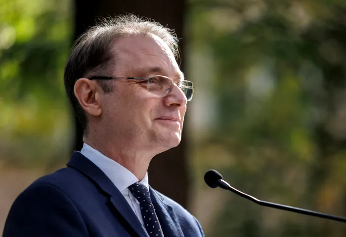 DECLARAȚII Luca Niculescu, despre calitățile cu care vrea să obțină susținerea partidelor: Am capacitatea de a asculta și de a dialoga / Atunci când au vrut, politicienii români au putut