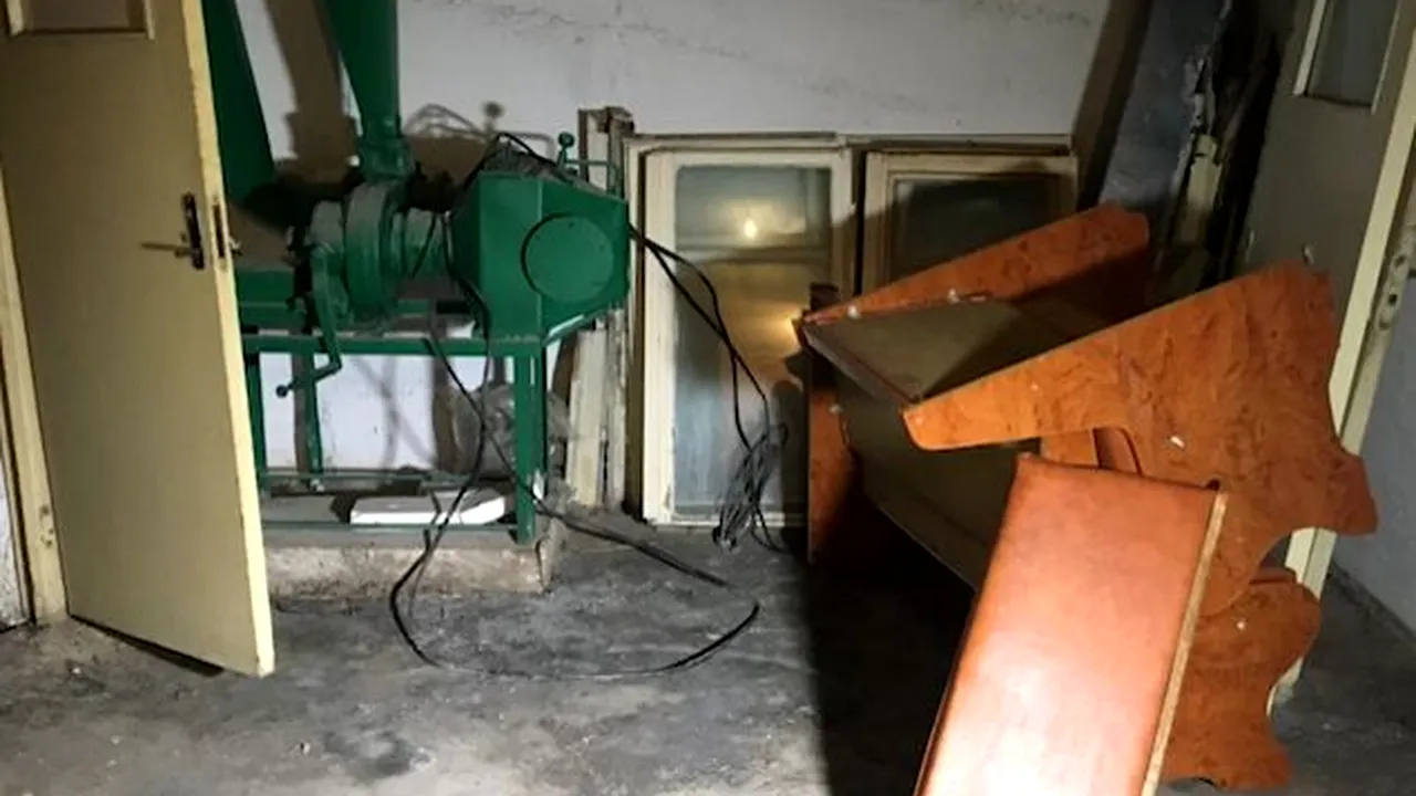 Adăposturile în caz de cutremur, transformate la Ploieşti în depozite pentru murături sau mobilă - FOTO, VIDEO