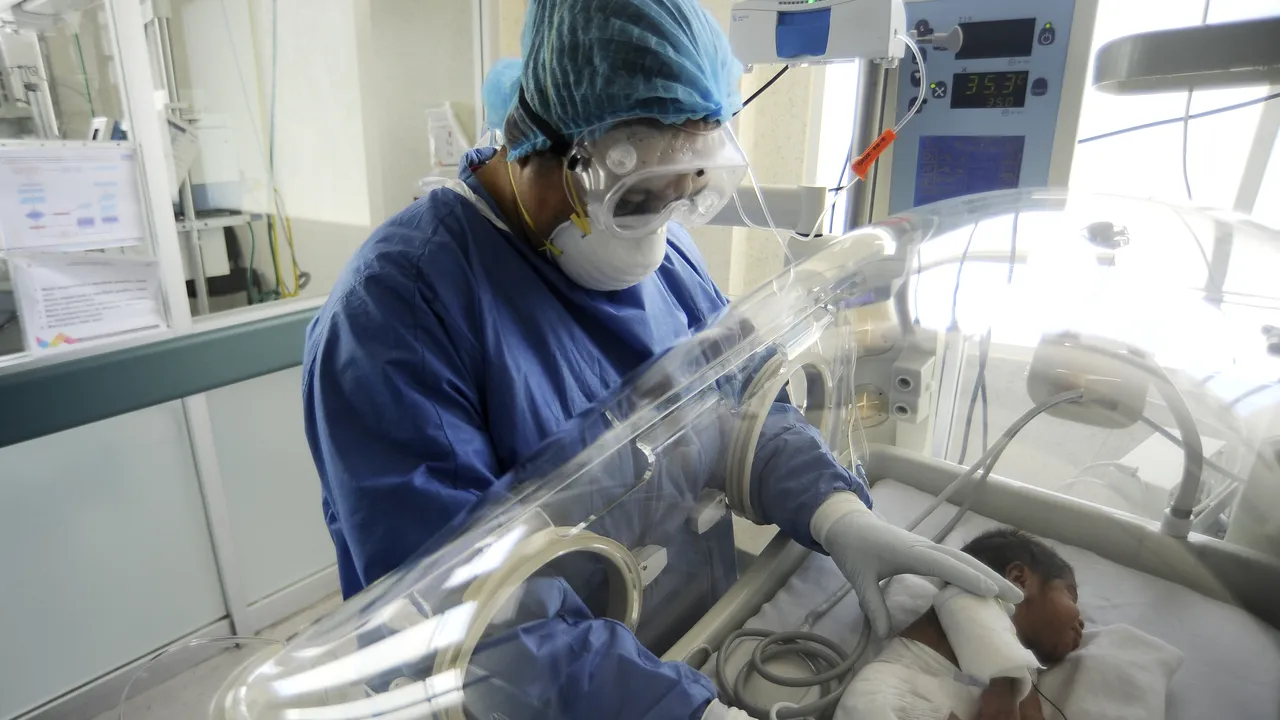 Cazurile de coronavirus dintr-un stat american includ peste 80 de nou născuţi. Oficialii din domeniul sănătăţii au raportat o creştere a infectărilor cu peste 10.000