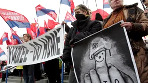 Mii de ucraineni protestează faţă de vizita lui George W. Bush