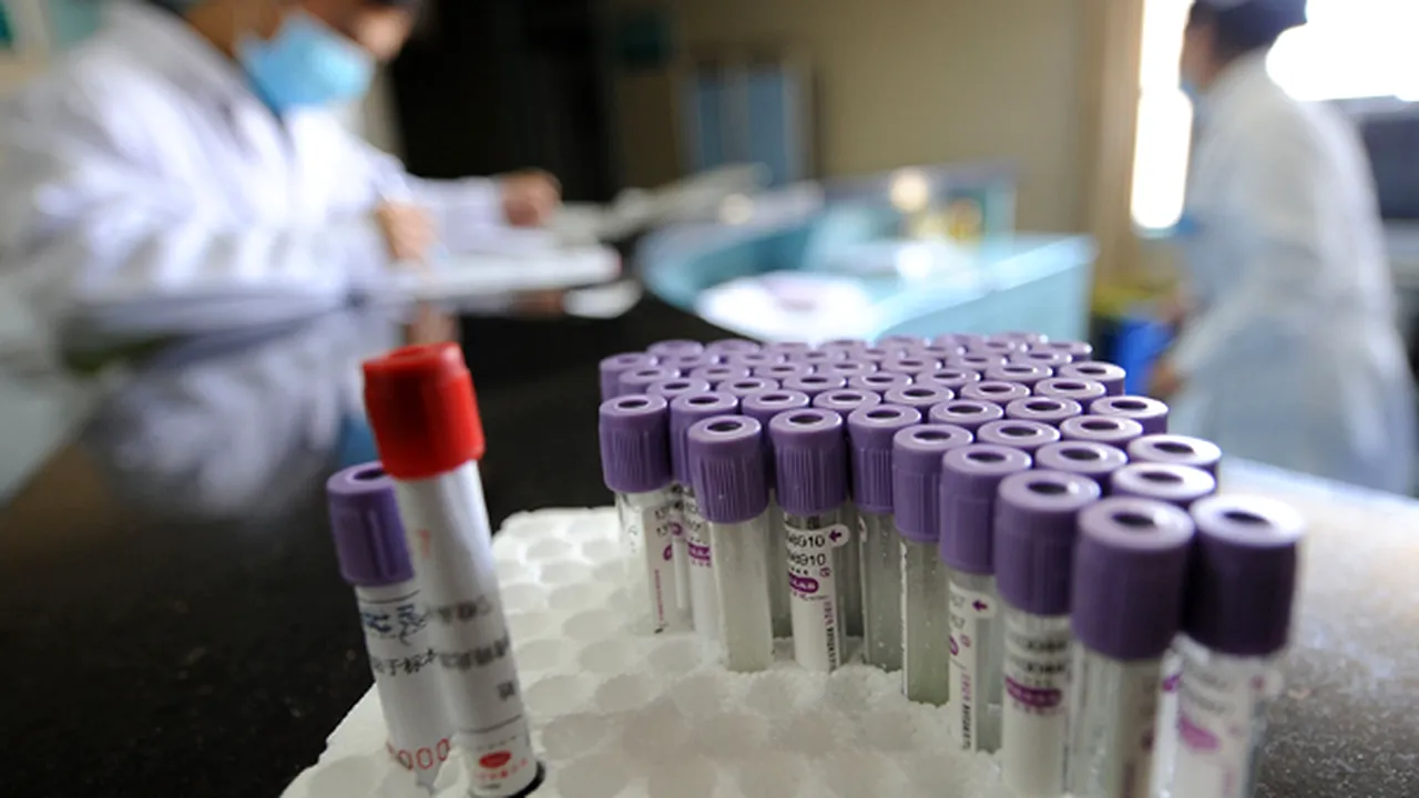 Anchetă în cazul morţii unui tânăr căruia o asistentă îi dăduse o fiolă de vaccin împotriva A/H1N1