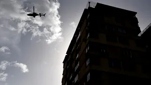 Copilul bărbatului din Argeş, acuzat de terorism, se află în grija bunicii. La vârsta de doi ani, acesta a căzut de la etajul 4 şi a supravieţuit printr-un miracol