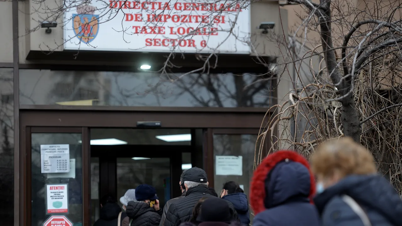 Cum poţi plăti taxele şi impozitele fără să ieşi din casă