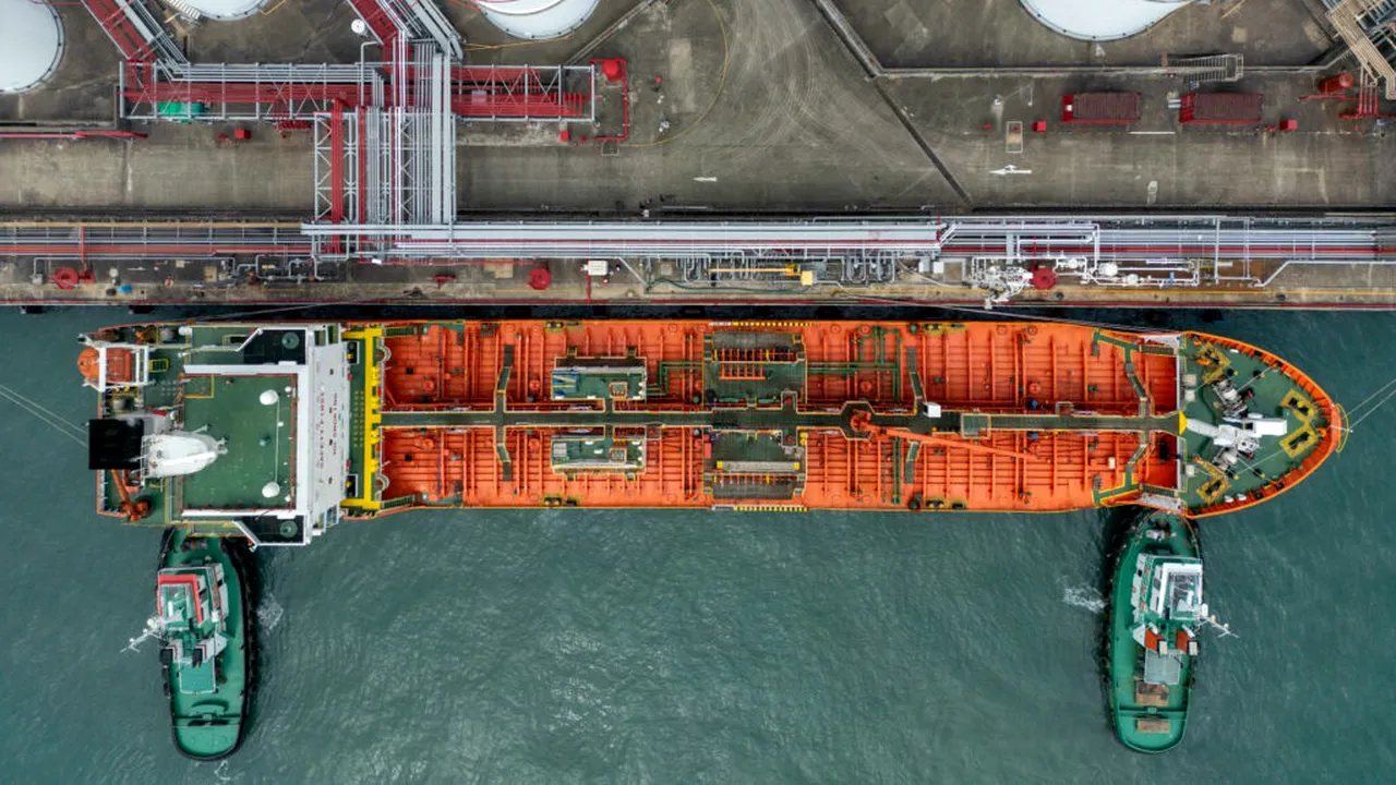 Prețurile petrolului scad pe fondul creșterii stocurilor de țiței din SUA