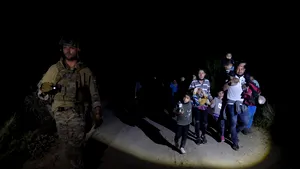 „Visul american” sau fuga de rasism? Sute de români de etnie romă caută azil în statul Texas din SUA