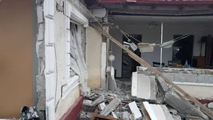 Explozie PUTERNICĂ care a distrus o casă din Năvodari: Două persoane, rănite 