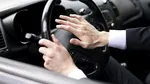10 obiceiuri periculoase la volan. Unele par banale, dar pot provoca accidente