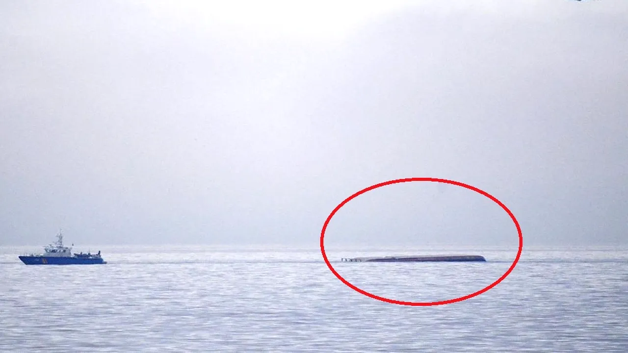 Accident naval în Marea Baltică. Două nave s-au ciocnit, iar una dintre s-a răsturnat. O operaţiune de salvare este în curs de desfăşurare