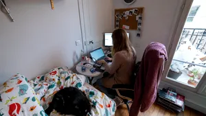 Ce este mai important pentru români? Cum sunt ierarhizate munca, prietenii, distracţia sau religia