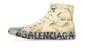 Ediţie limitată extraordinară. Un brand de lux vinde încălţăminte cu aspect uzat la super-preţ