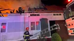 Incendiu în Caraș-Severin: trei locuințe au fost cuprinse de flăcări în Slatina-Timiș. Zeci de păsări au murit