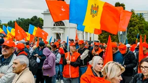 Protest la Chișinău, convocat de Blocul Patriotic. Poliția avertizează că oamenilor li se promit bani pentru a participa