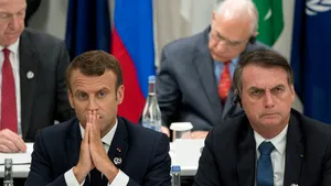 Disputa dintre Bolsonaro şi Macron continuă: Preşedintele brazilian îi cere liderului francez să-şi retragă ”insultele” la adresa sa