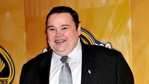 John Pinette, un cunoscut actor de stand-up comedy, a fost găsit mort în camera sa de hotel