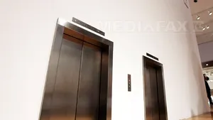 Tragedie în lift: O femeie a fost strivită de ascensor într-o clădire de birouri din New York