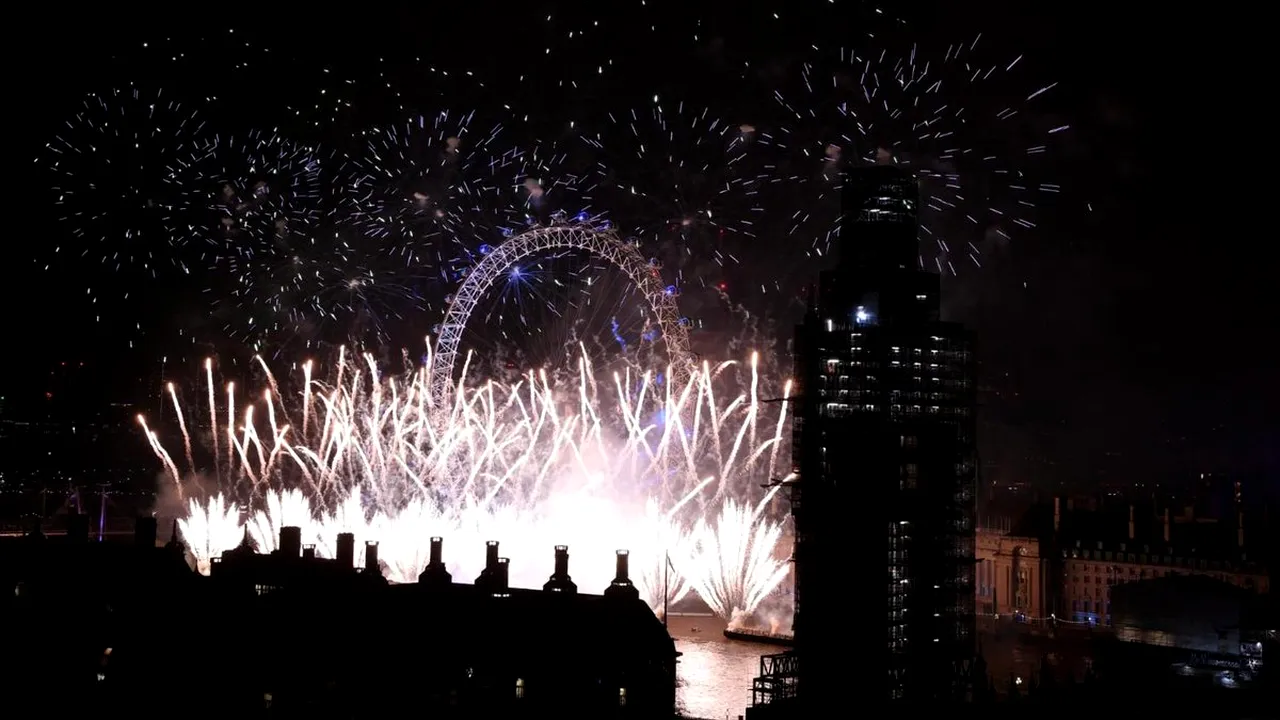 Mesaj în ROMÂNĂ la Londra, de Revelion. Capitala Regatului Unit a intrat în anul Brexit cu un MESAJ pro-european emoţionant