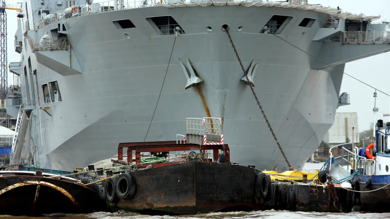 O nouă navă a Marinei Regale britanice, cu drone subacvatice, va proteja cablurile submarine, comoara ascunsă din oceane