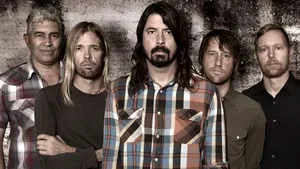 Foo Fighters a lansat un mini-album dedicat victimelor atentatelor de la Paris. 
