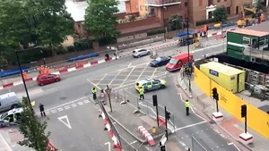 FOTO, VIDEO | Explozie controlată în apropierea viitorului sediu al ambasadei SUA din Londra