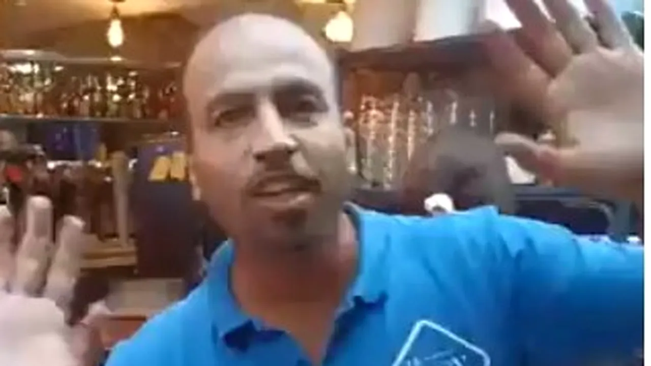 VIDEO Un manager de restaurant din Franţa a scos afară două cliente ucrainene: „Sunt francez. Trăiască Putin!” / Reacţia francezului când doi bărbaţi ucraineni i-au cerut socoteală