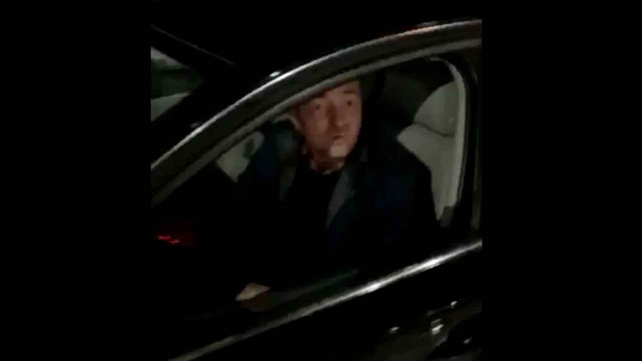 Un deputat PSD, acuzat că a ameninţat şi înjurat un poliţist care i-a cerut să mute maşina - VIDEO