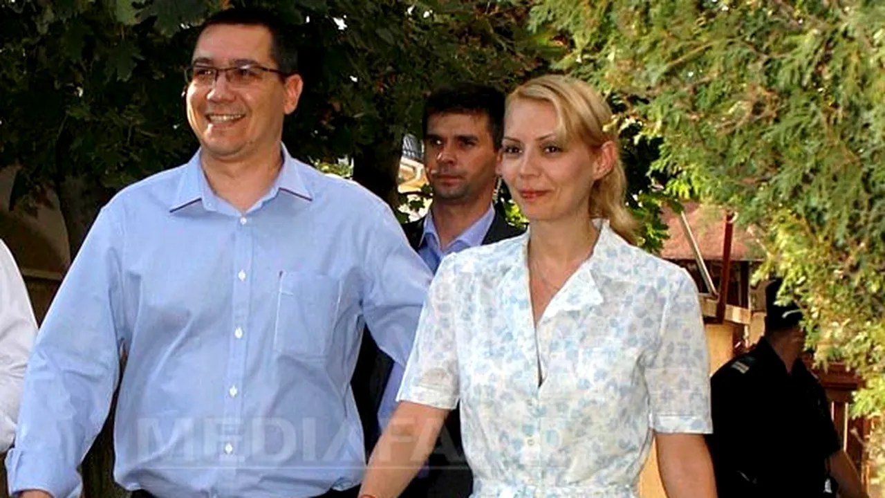 Ponta, despre coşul cu trandafiri de la Băsescu: Florile sunt pentru doamne, Daciana se va bucura