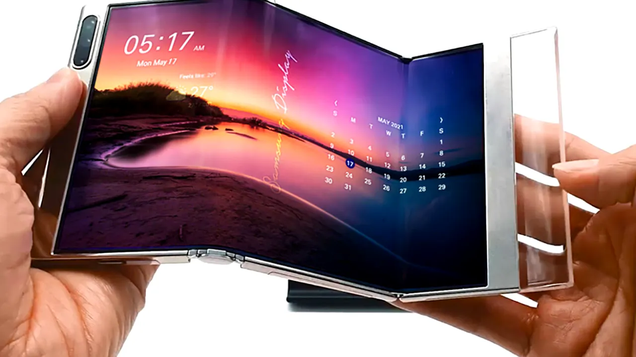 Samsung provoacă Apple cu noul display pliabil în două locuri. Sud-coreeni, cel mai mare producător de smartphone-uri
