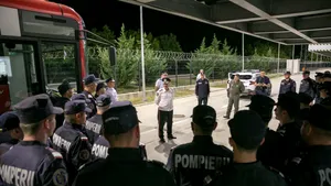 Cei 51 de pompieri care au acționat pentru stingerea incendiilor din Spania au revenit în țară