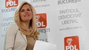 Elena Udrea, întrebată dacă vrea un copil: Chiar aşa, de astăzi începând? Nu am baterie