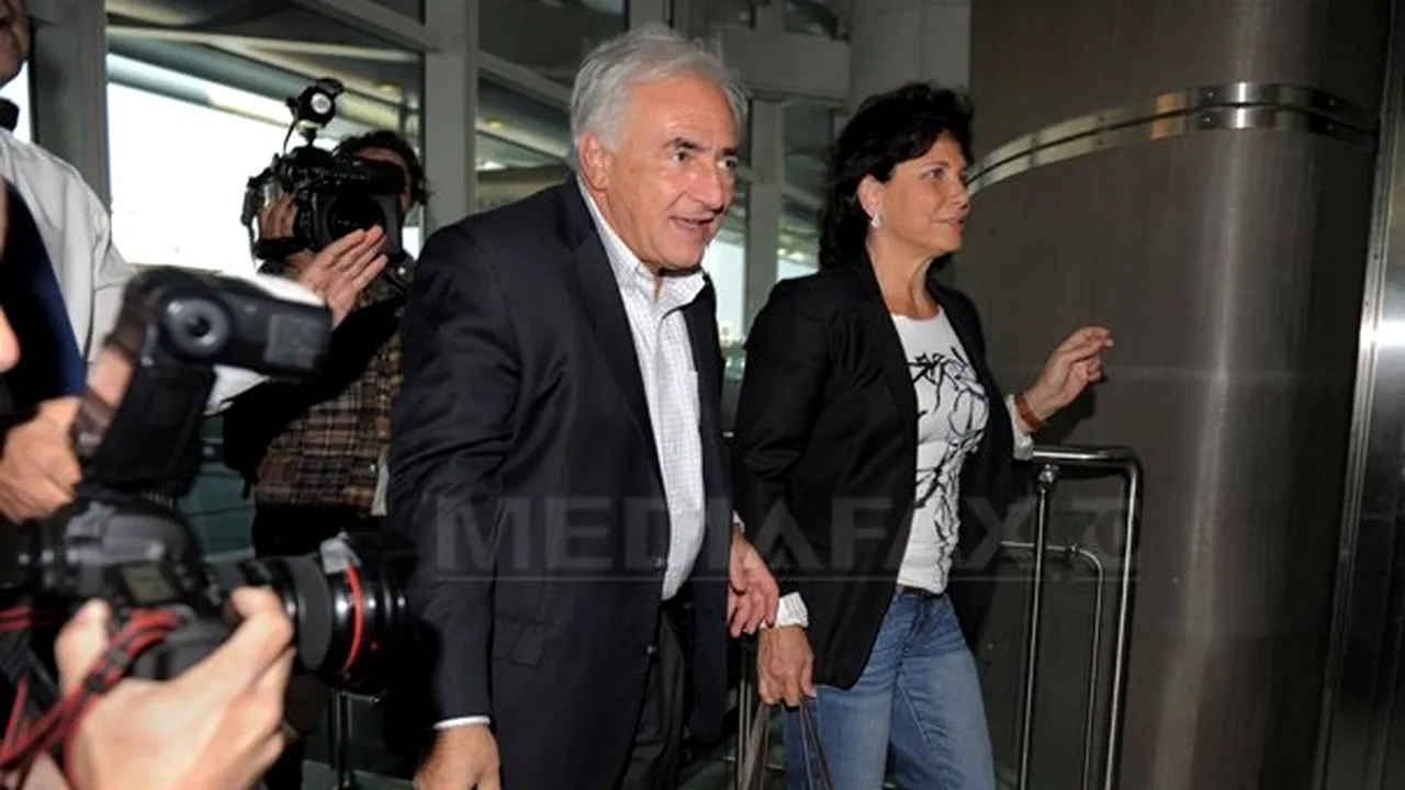 Dominique Strauss-Kahn şi soţia sa au sosit în Franţa