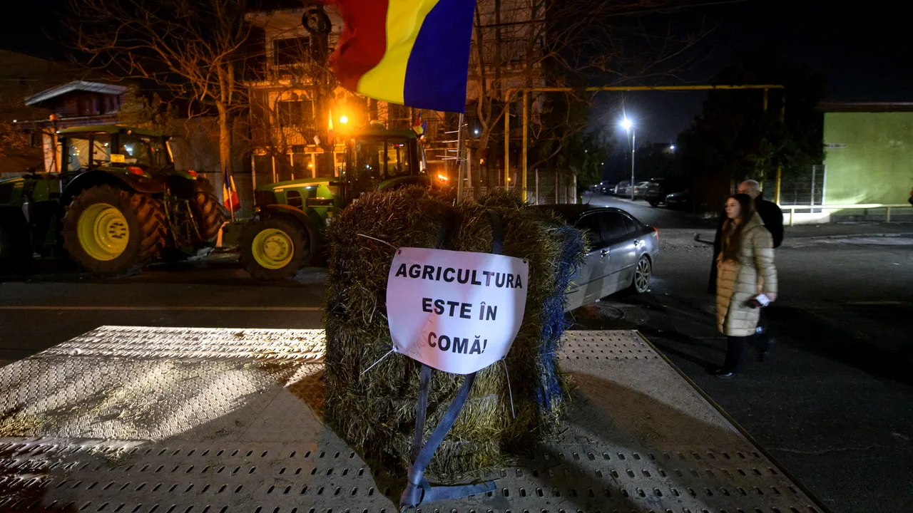 Transportatorii şi fermierii au forţat intrarea în Bucureşti în încercarea de a ajunge la Guverm. Jandarmii i-au oprit în zona Chiajna