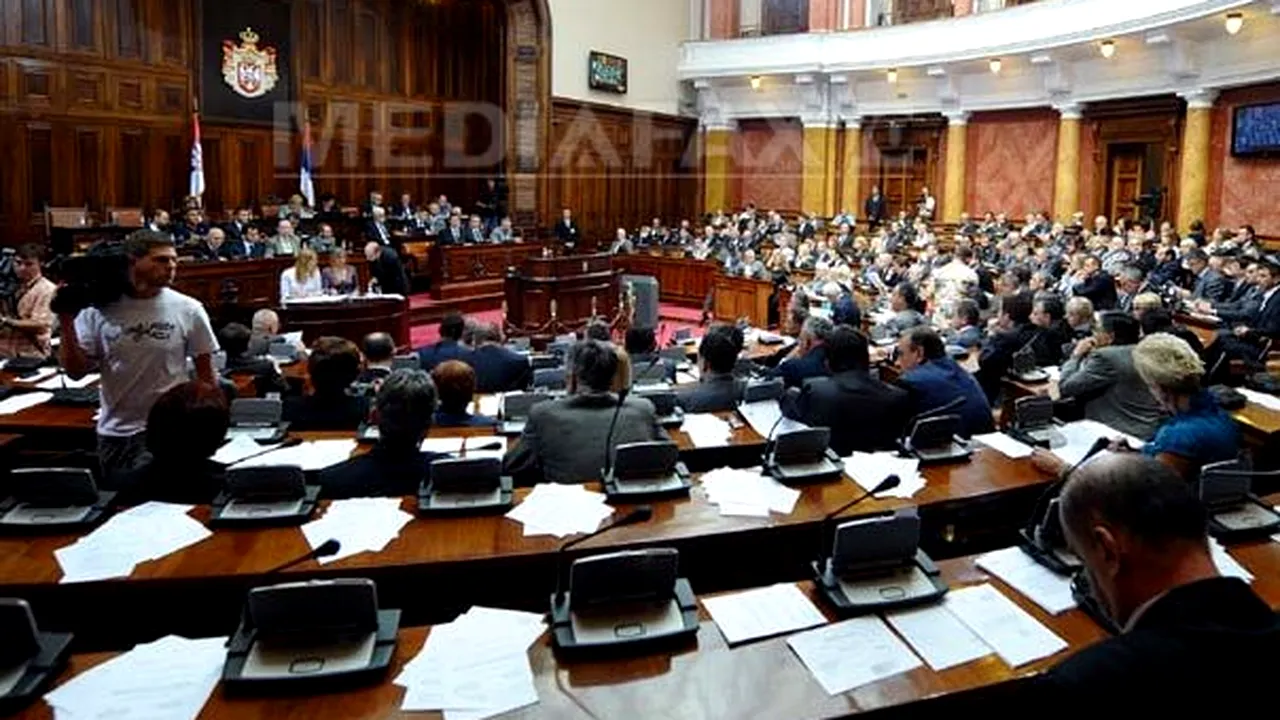 Un partid sârb de opoziţie cere demisia premierului Iviţa Dacici