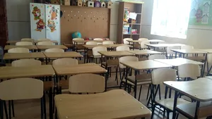 Şcolile din Prahova rămân închise şi joi, din cauza condiţiilor meteo