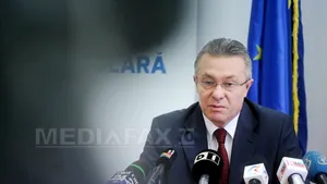 Diaconescu: Nu voi intra în competiţie cu Udrea. Băsescu va discuta cu cine consideră necesar