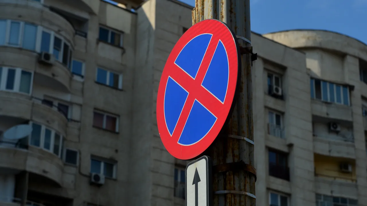 Bucureşti. Mii de indicatoare de circulaţie lipsesc de pe străzile din Sectorul 2 