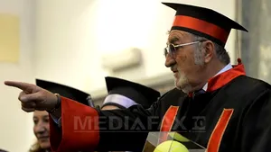 Ion Ţiriac a primit titlul de Doctor Honoris Causa al UNEFS - FOTO