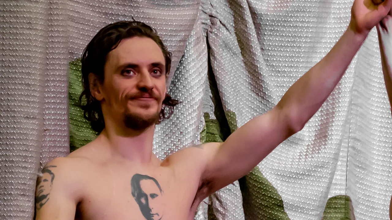 Un teatru italian a anulat spectacolele unui dansator rus care are tatuaje cu Putin