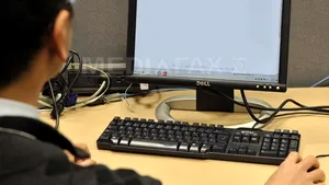 Copiii pot comunica pe internet, prin intermediul bibliotecilor, cu părinţii care muncesc în Italia