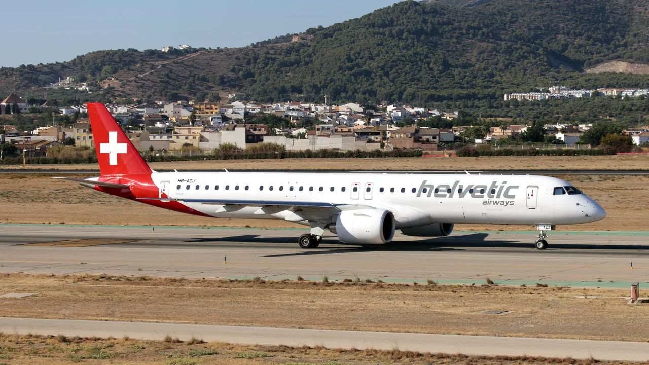 Aterizare de urgenţă la Barcelona. Mai mulţi migranţi au reuşit să fugă de pe aeroport