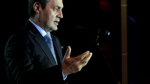 Demisia lui Farmache nu va influenţa deciziile investitorilor la Bursă
