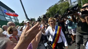 FOTO | Primarul general al Capitalei, Gabriela Firea, a inaugurat duminică pasajul Piaţa Sudului, după doi ani de aşteptări şi mai multe blocaje ale proiectului
